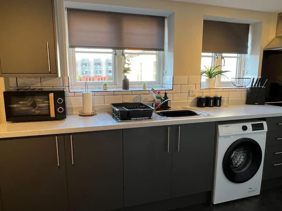 Oak House - 3Bed Townhouse With Free Parking In The Town Centre By Shortstays4U King's Lynn Exterior photo